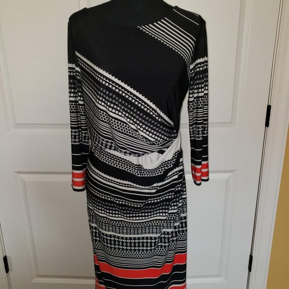 Diagonal Striped Bodycon Dress - Picture 2 of 5